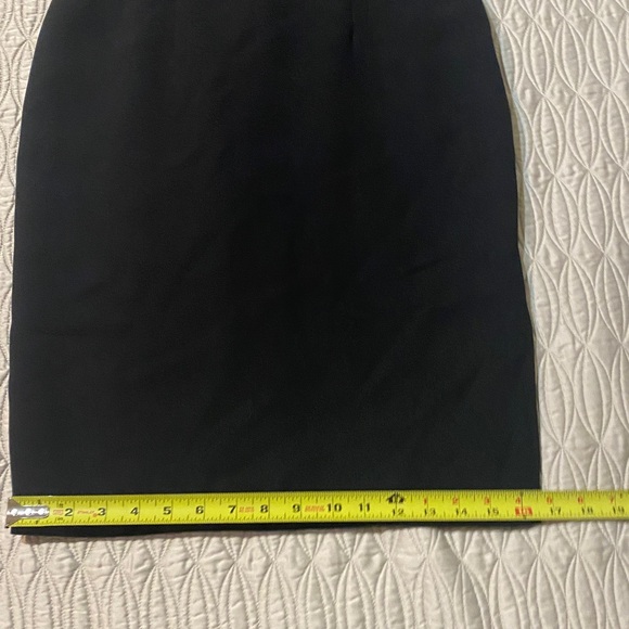 Maggie London dress Size 4 - Picture 10 of 12